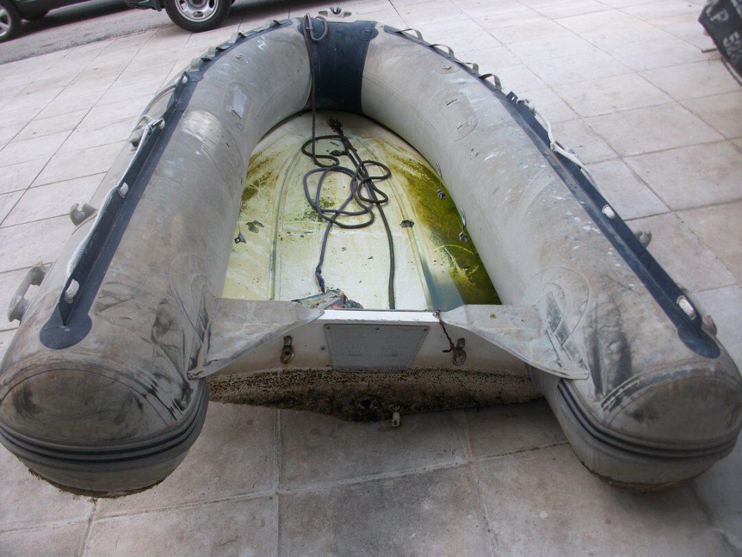 Καθαρισμός αεροθαλάμου και γάστρας σε φουσκωτό σκάφος Neptune